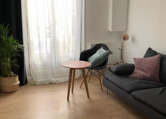 Un appartement spacieux à 30m de la mer- 45m2